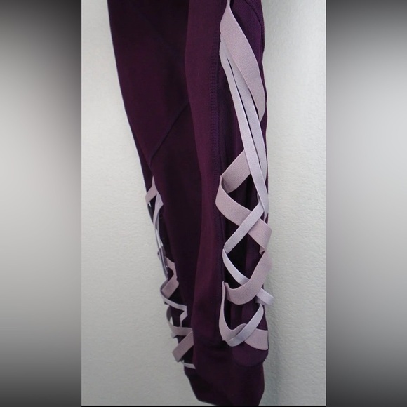 Fabletics Dynamic High-Waisted Lattice 7/8 Yoga Legging Extra Small XS Purple - Picture 15 of 16